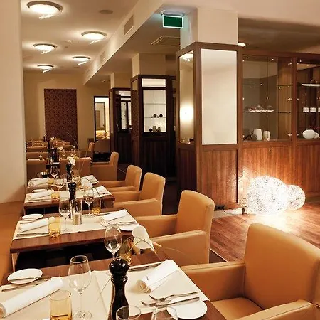 Flemings Frankfurt Main-riverside 4* フランクフルト