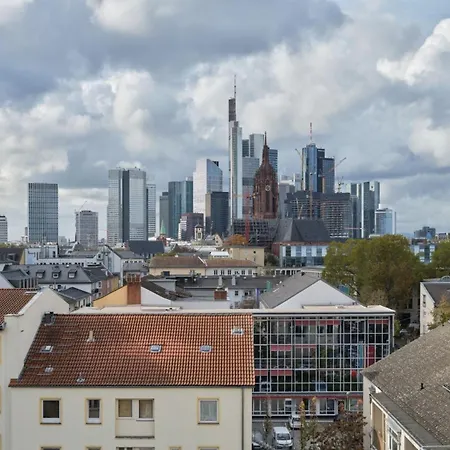 Отель Flemings Frankfurt Main-riverside 4*