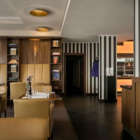 ホテル Flemings Frankfurt Main-riverside 4*
