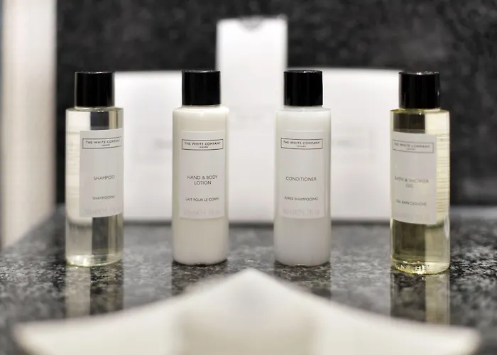 Отель Flemings Frankfurt Main-riverside