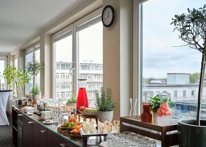 Отель Flemings Frankfurt Main-riverside 4*