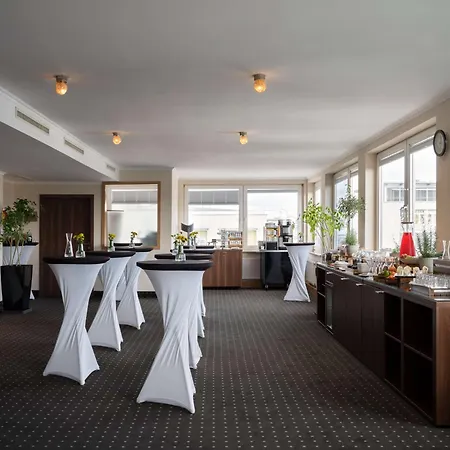 Hotel Flemings Frankfurt Main-riverside 4*