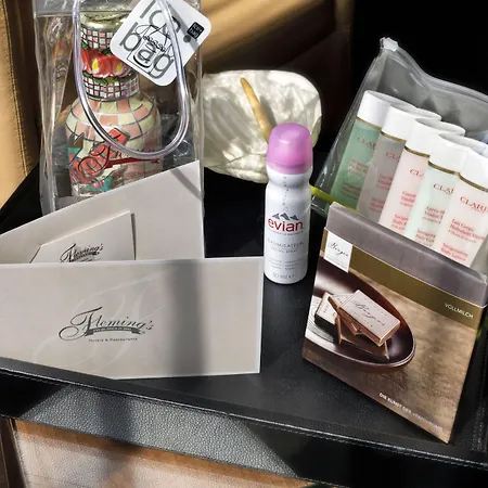 Fleming's Hotel Main-Riverside 3*