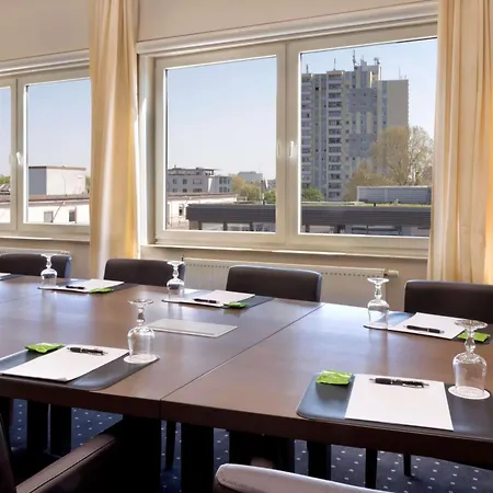 Hotel Flemings Frankfurt Main-riverside 4*