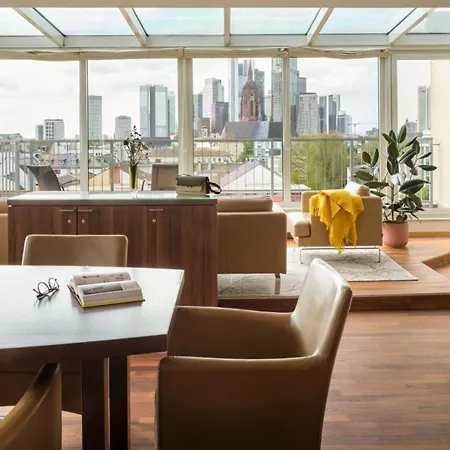 Flemings Frankfurt Main-riverside ホテル 4*