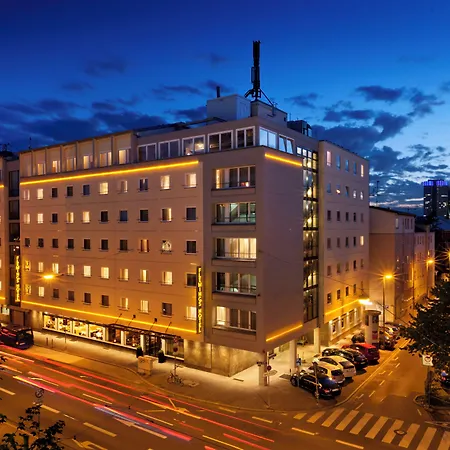 Fleming's Hotel Main-Riverside 3*