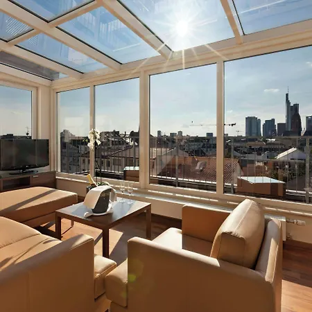 Hotel One Frankfurt-riverside