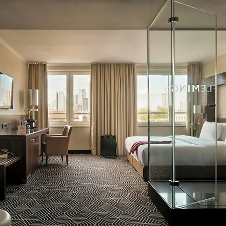Fleming's Hotel Main-Riverside Hotel 3*